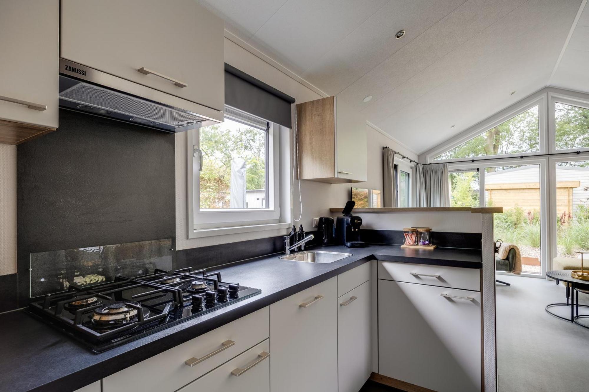 Modern Ingericht Chalet Op Groen Park Op De Veluwe Epe Buitenkant foto