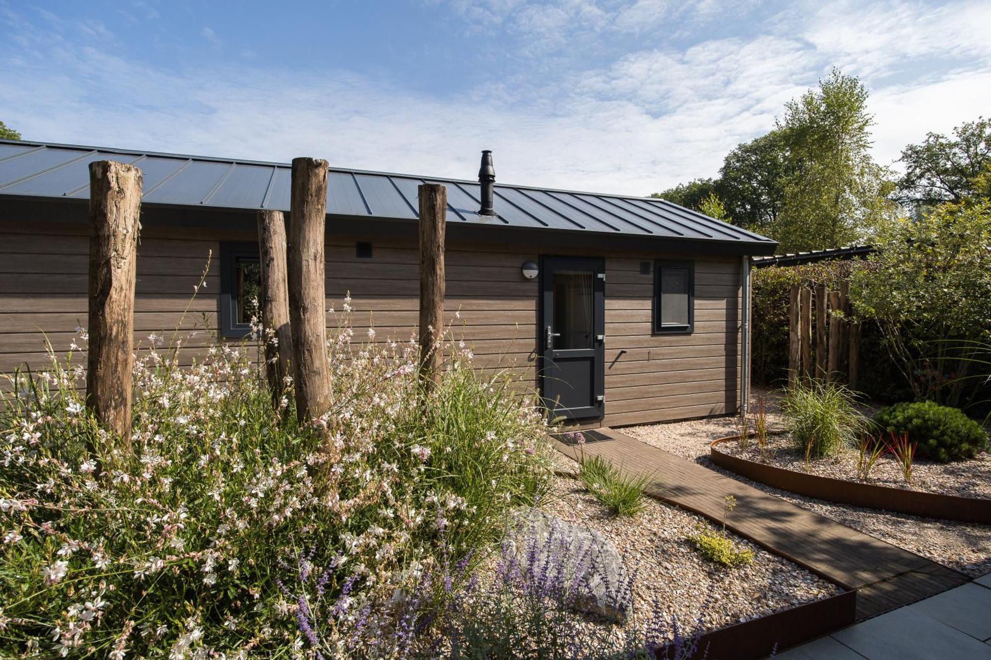 Modern Ingericht Chalet Op Groen Park Op De Veluwe Epe Buitenkant foto