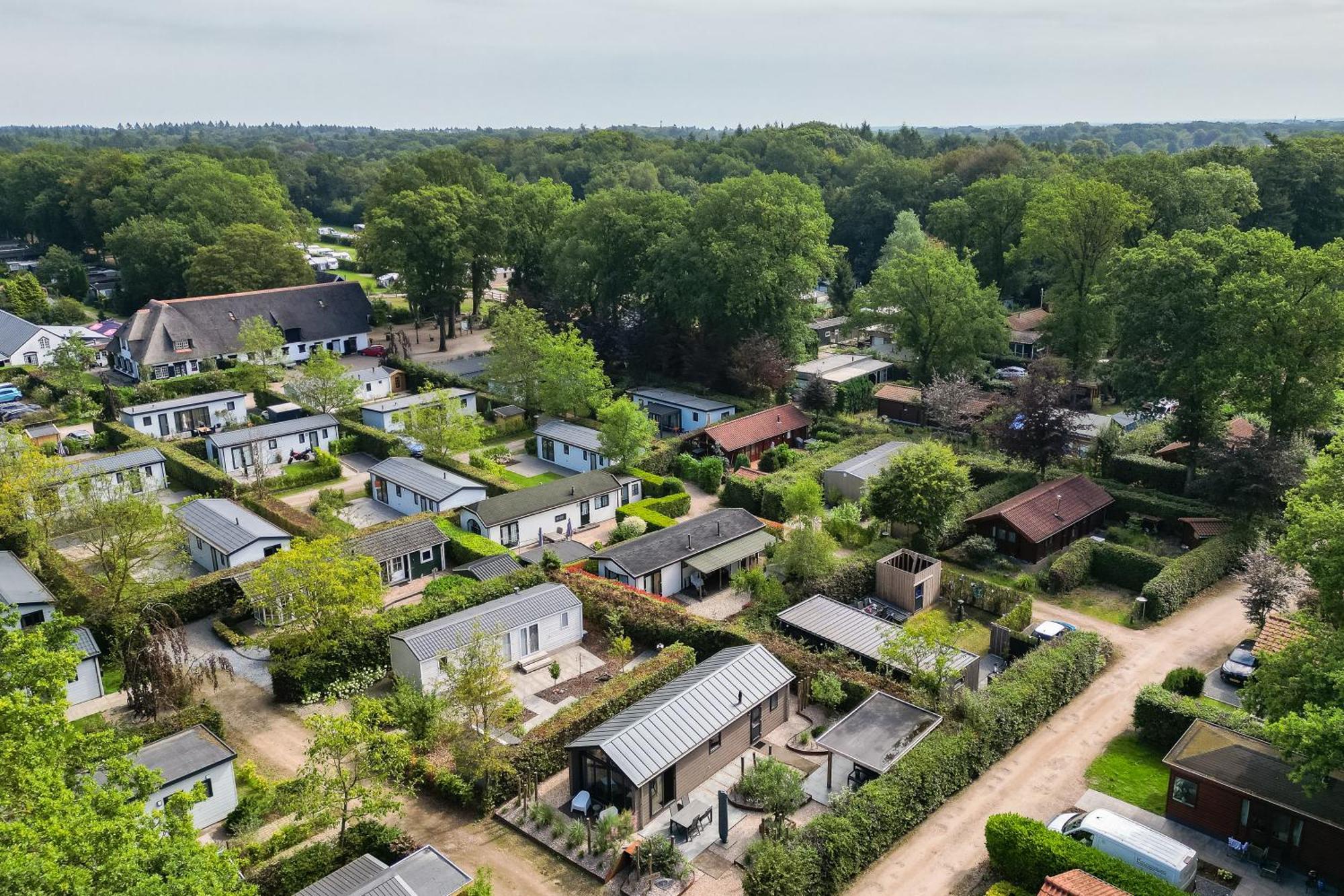 Modern Ingericht Chalet Op Groen Park Op De Veluwe Epe Buitenkant foto