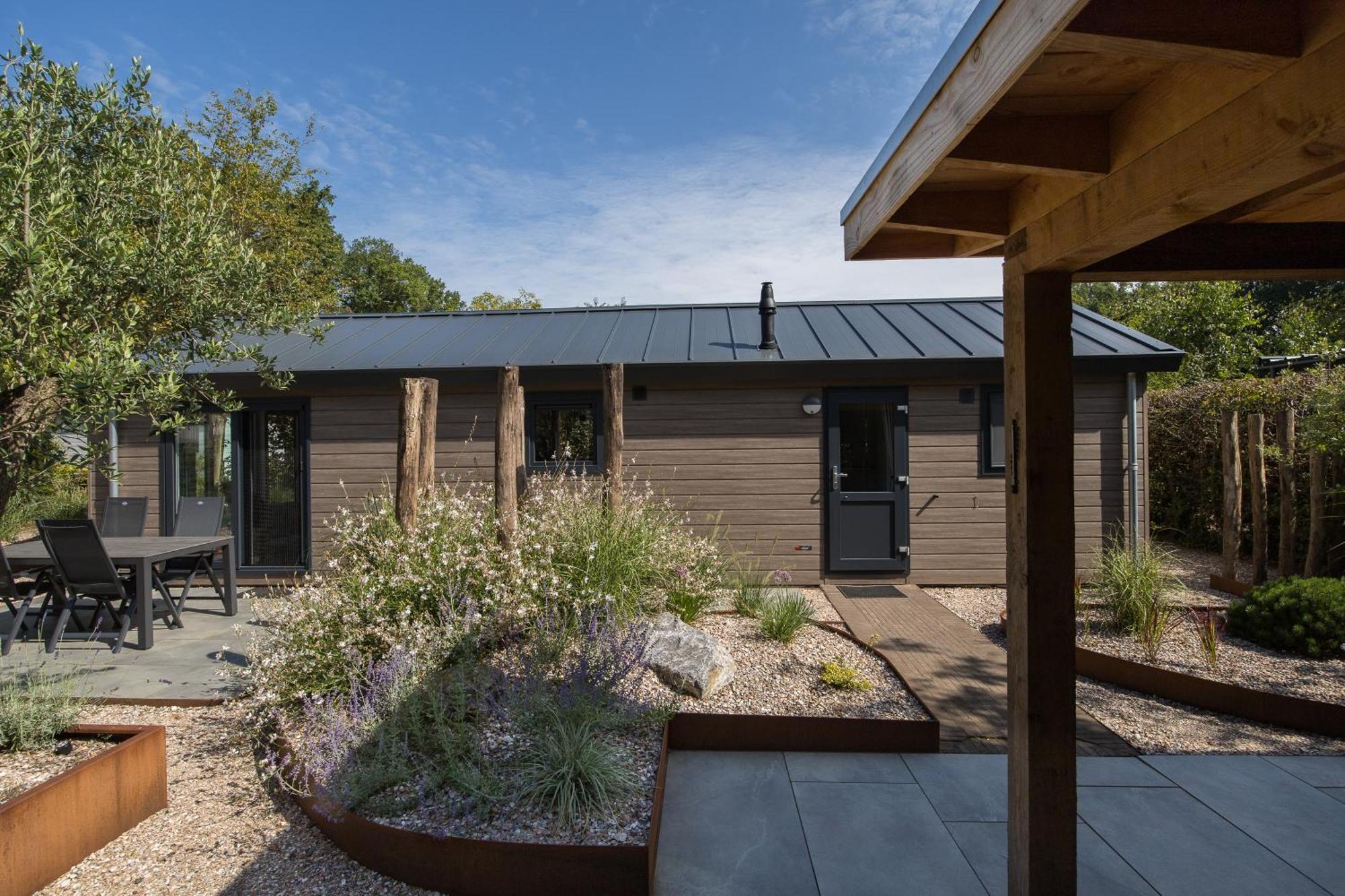 Modern Ingericht Chalet Op Groen Park Op De Veluwe Epe Buitenkant foto